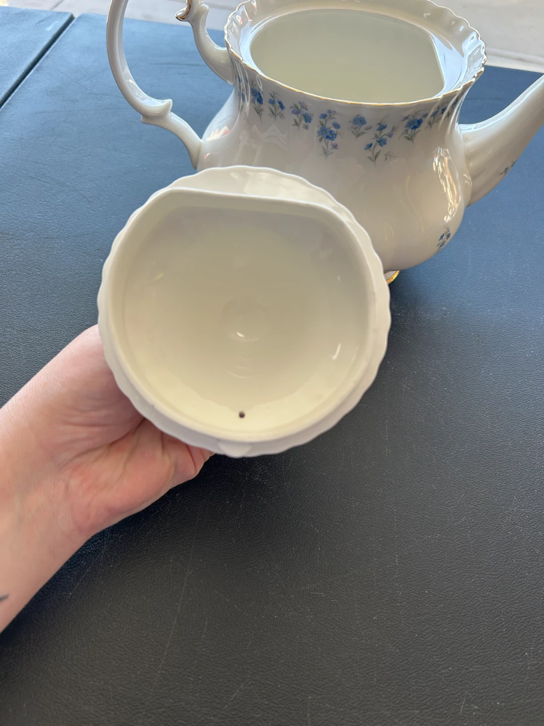 Royal Albert Memory Lane Teapot - photo 3