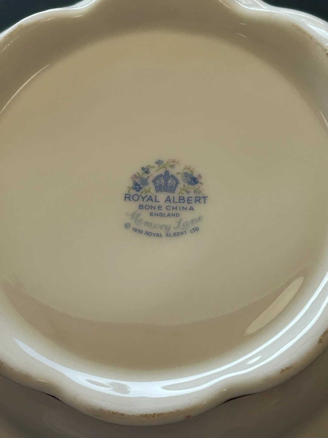 Royal Albert Memory Lane Teapot - photo 4