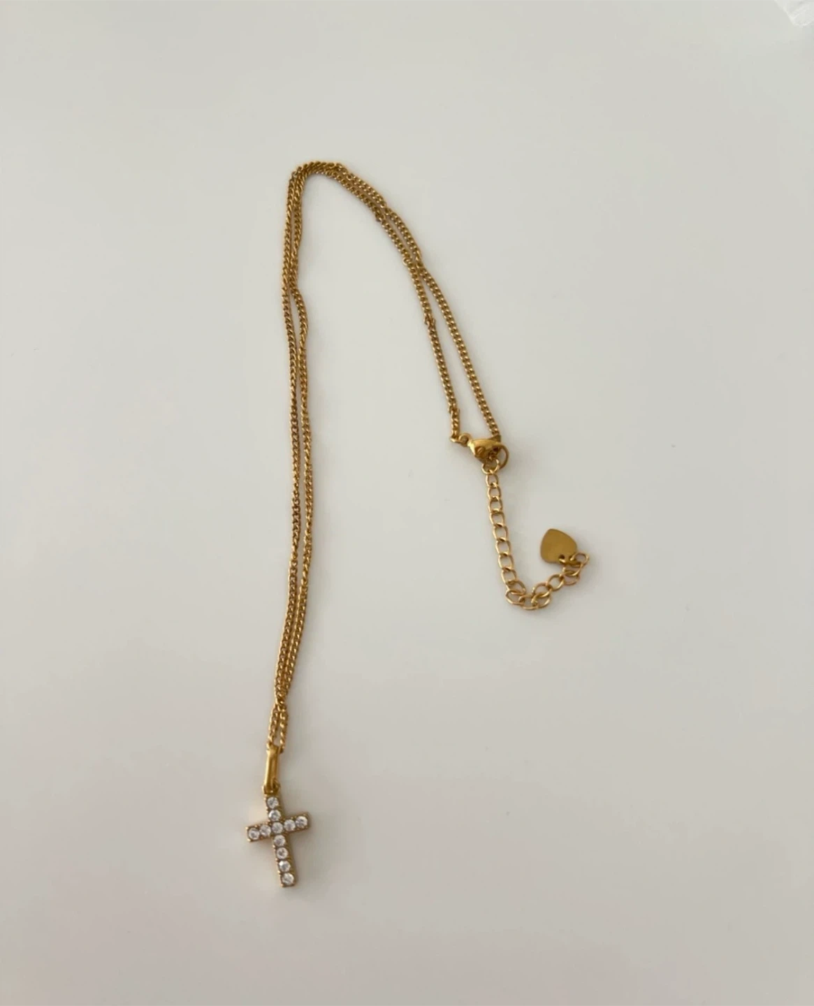 🏈 EVRY Gold-tone crystal cross pendant necklace - photo 2