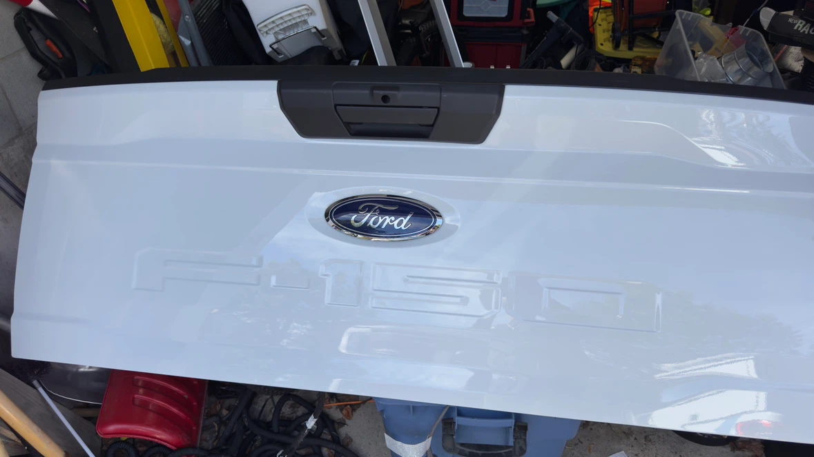 White Ford F-150 Tailgate