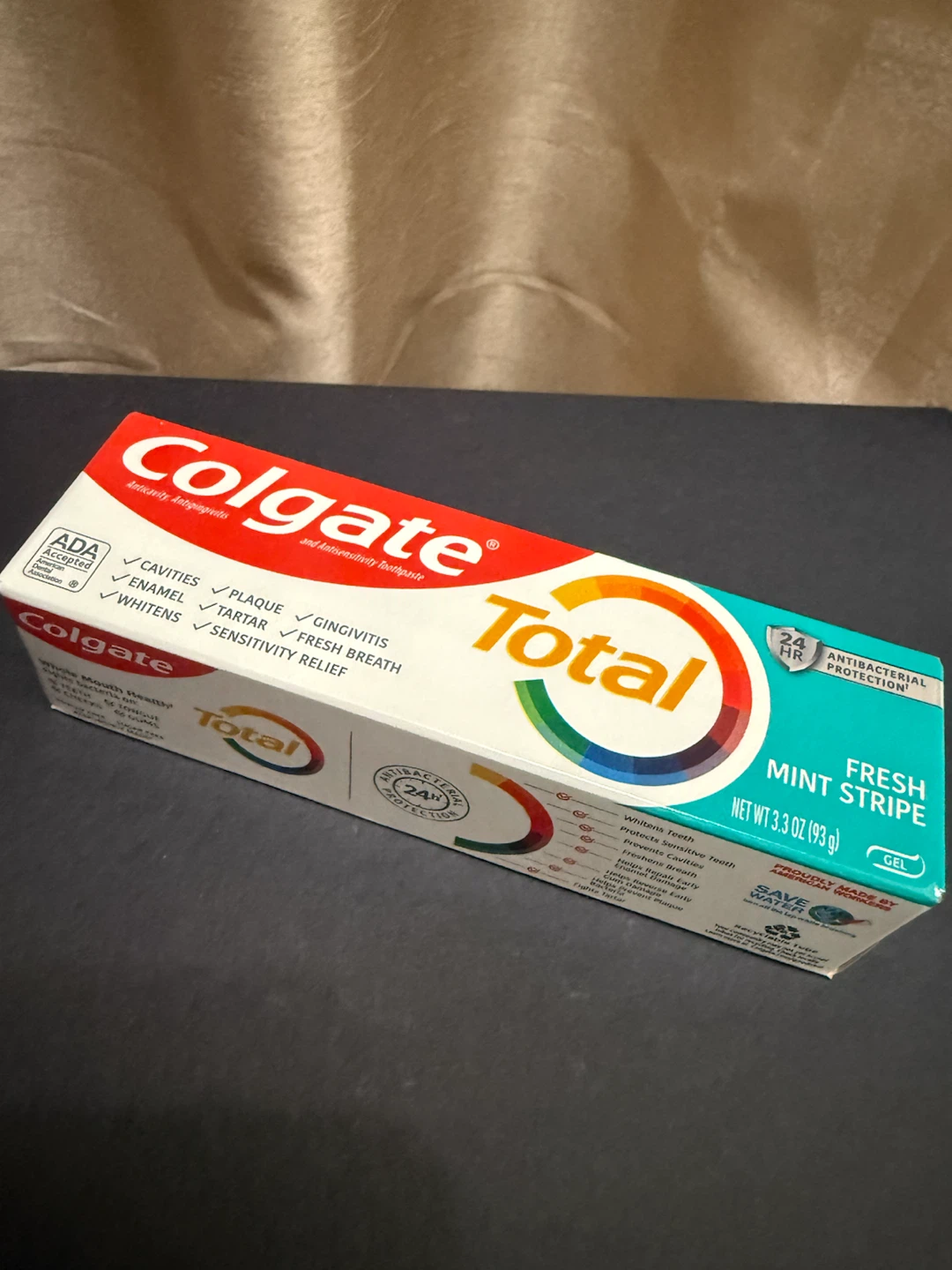 🏈Colgate Total Fresh Mint Stripe Toothpaste 3.3 oz