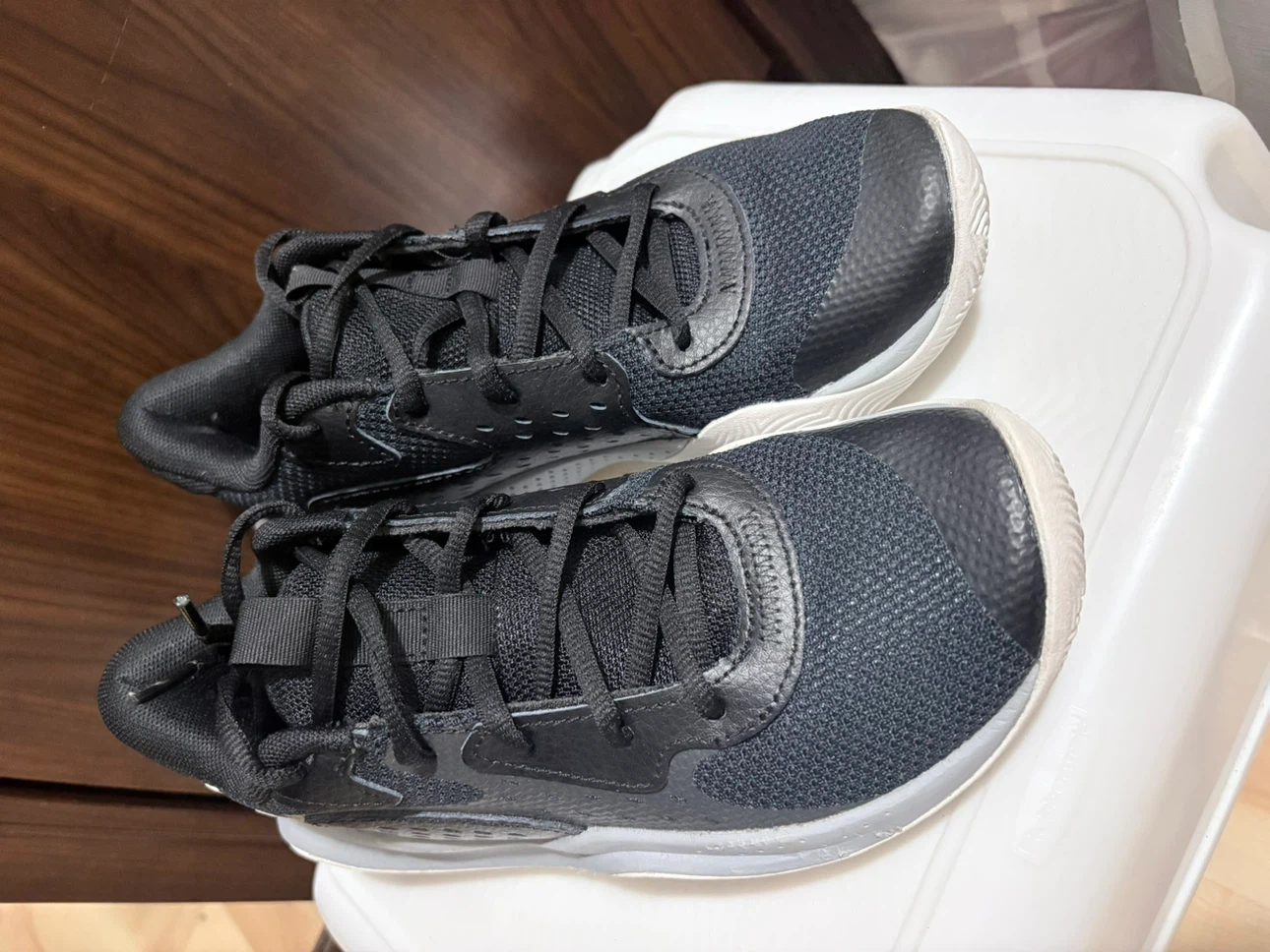 Under Armour Black Athletic Shoes - photo 2