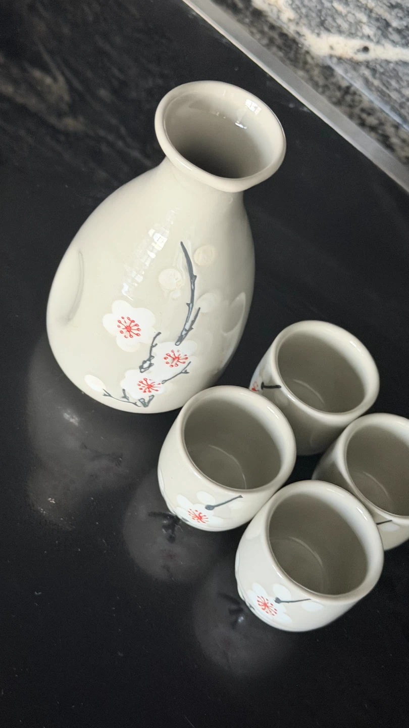 Ceramic Sake Set with Floral Pattern - photo 2