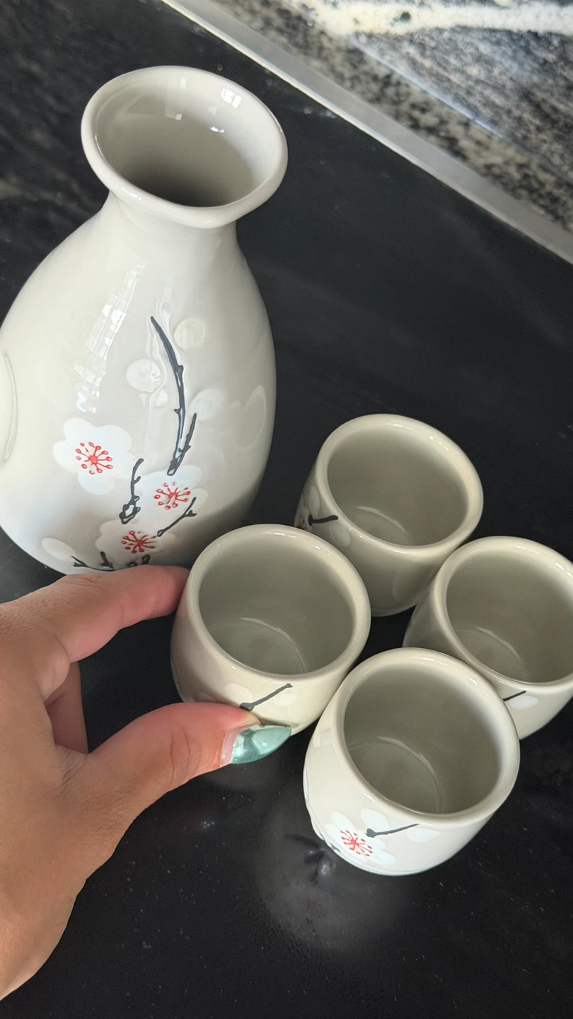 Ceramic Sake Set with Floral Pattern - photo 3