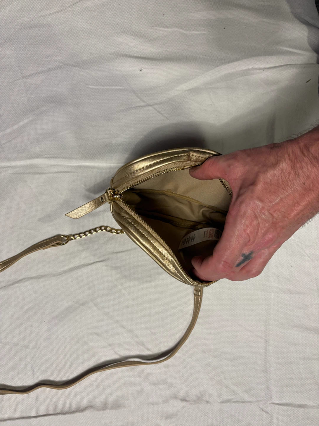Gold quilted crossbody bag - photo 2