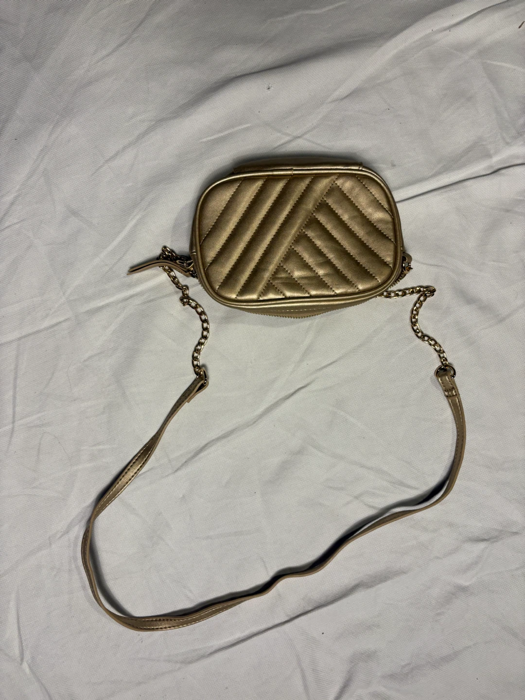 Gold quilted crossbody bag - photo 3