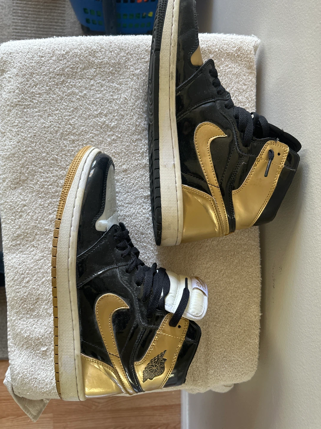 Nike Air Jordan 1 High Gold Black White 🏈 - photo 3