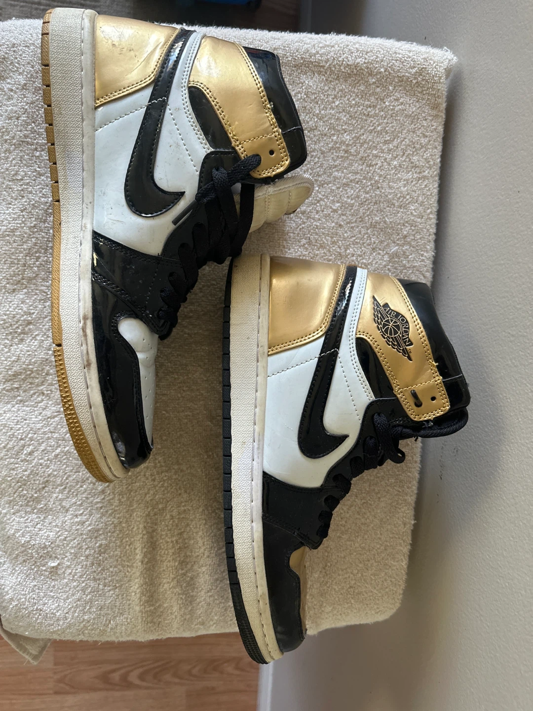 Nike Air Jordan 1 High Gold Black White 🏈 - photo 4
