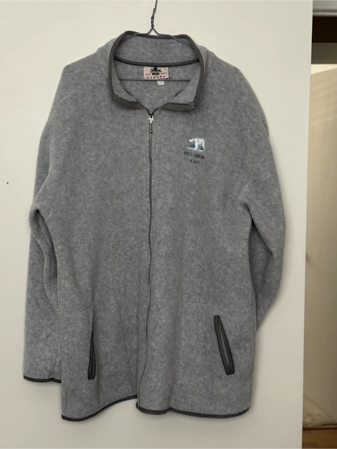 🏈Vintage Yellowknife N.W.T. Polar Bear Fleece Jacket