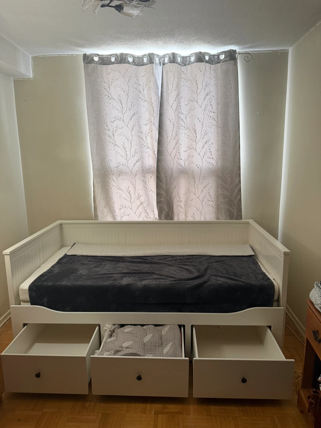 IKEA HEMNES Daybed Frame with 3 Drawers - White - photo 2
