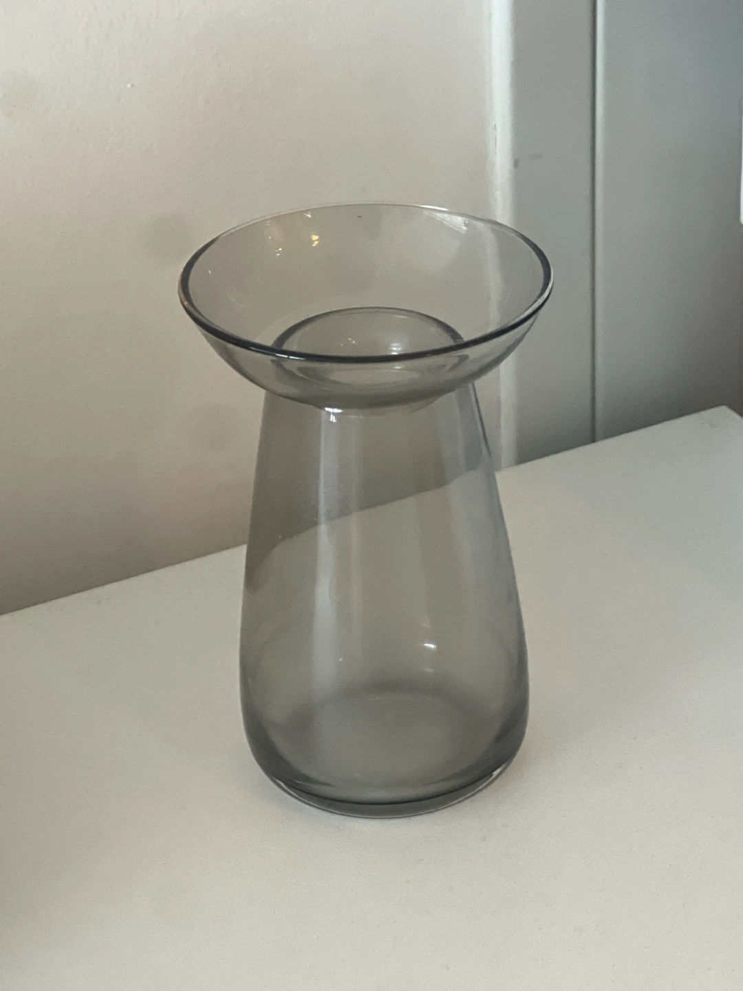 🏈 Grey Glass Vase