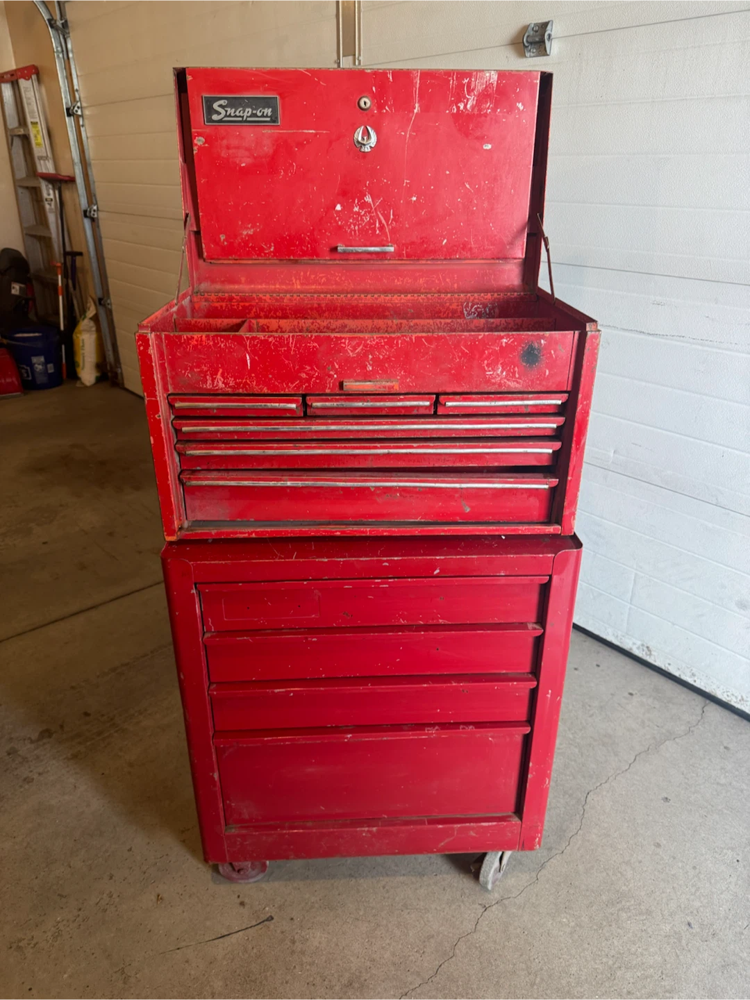 Snap on Toolboxes $200 - photo 2
