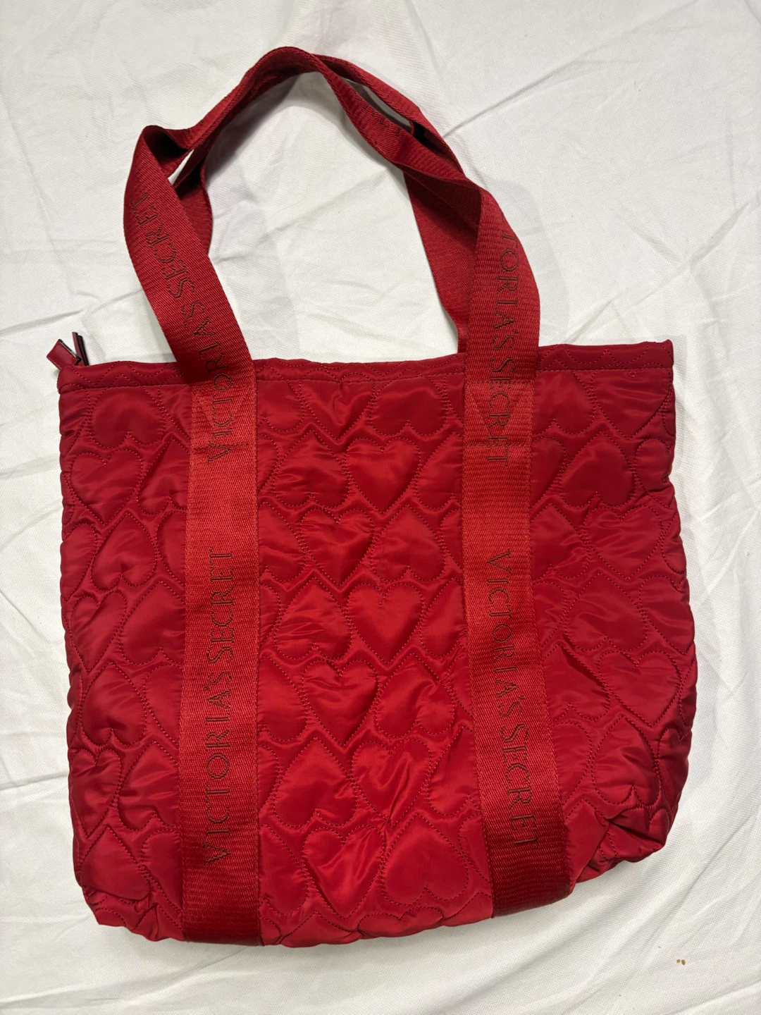 Victoria's Secret red quilted heart tote bag - photo 2