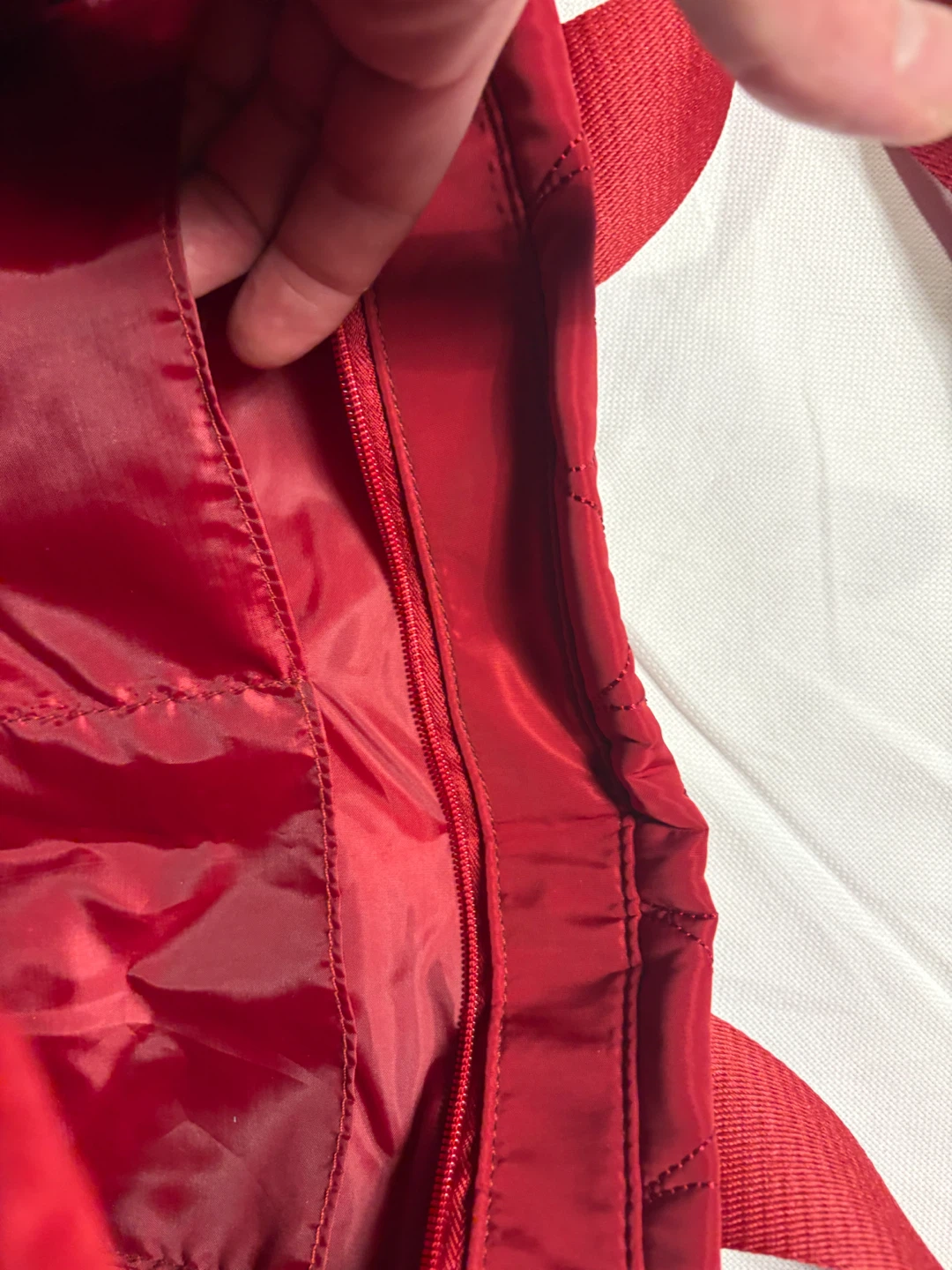 Victoria's Secret red quilted heart tote bag - photo 4