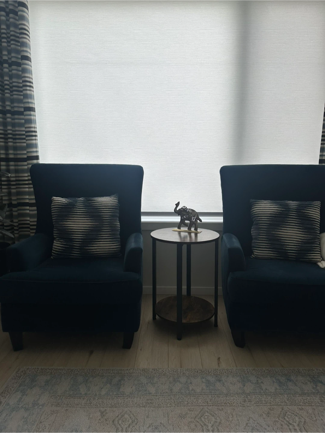 Accent chairs