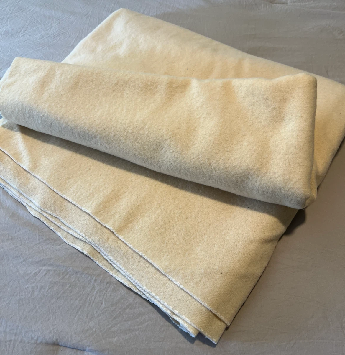 Vintage Wool Blankets for Repurposing/Sewing Projects - photo 4