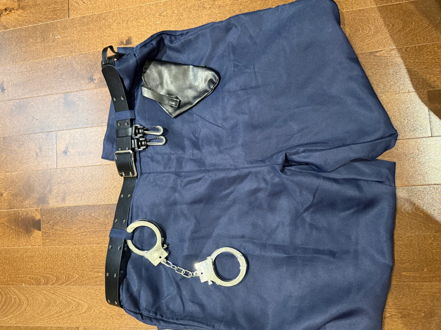 Spirit Halloween Police Officer Costume - Adult XL - photo 2