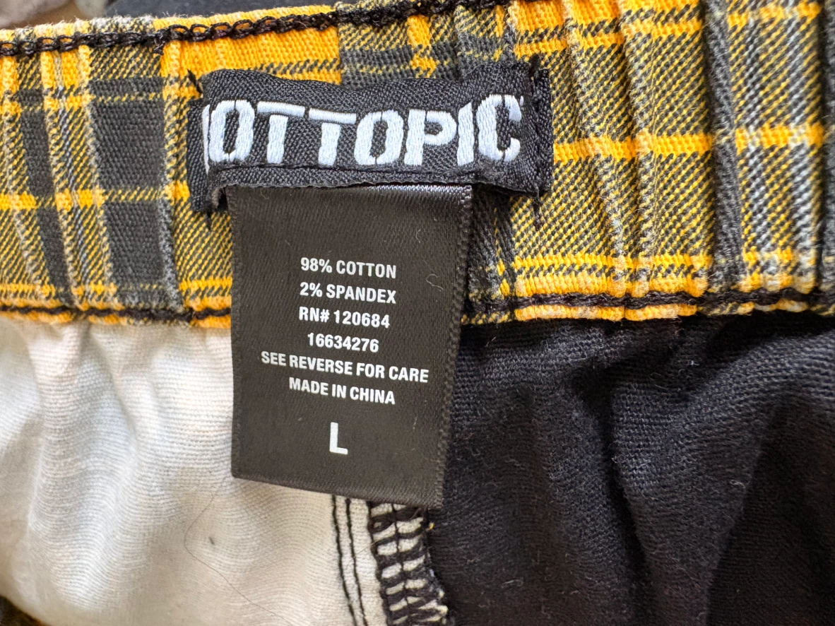 Hot Topic Yellow Plaid and Black Cargo Joggers 🏈 - photo 4