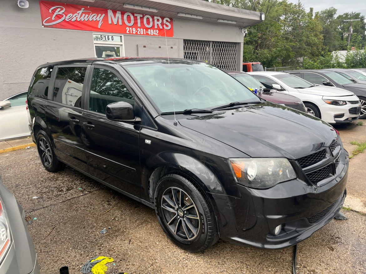 Black Dodge Grand Caravan Minivan - photo 3