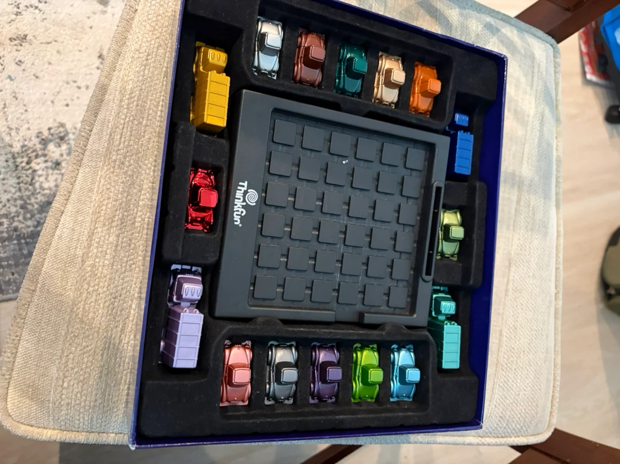 ThinkFun Rush Hour Deluxe Edition - photo 3