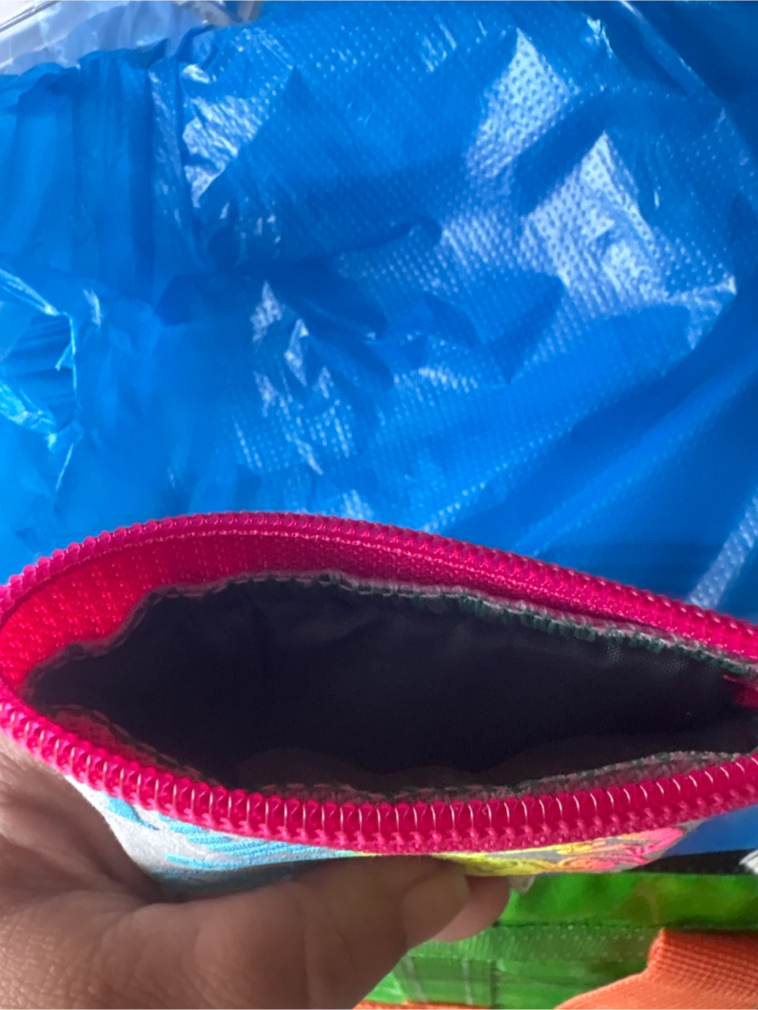 Aruba Embroidered Zippered Pouch 🏈 - photo 3