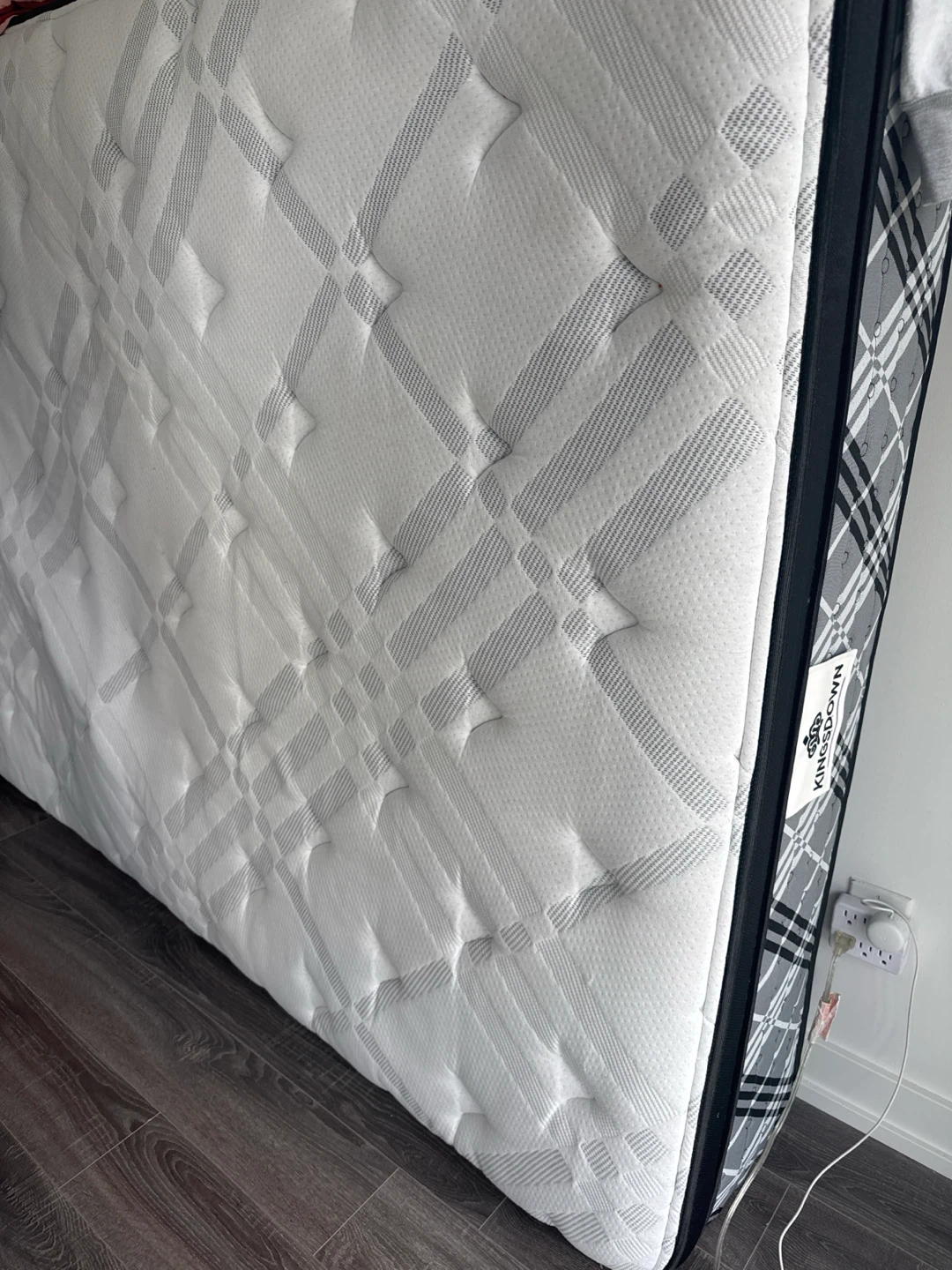 Kingsdown Mattress - photo 2