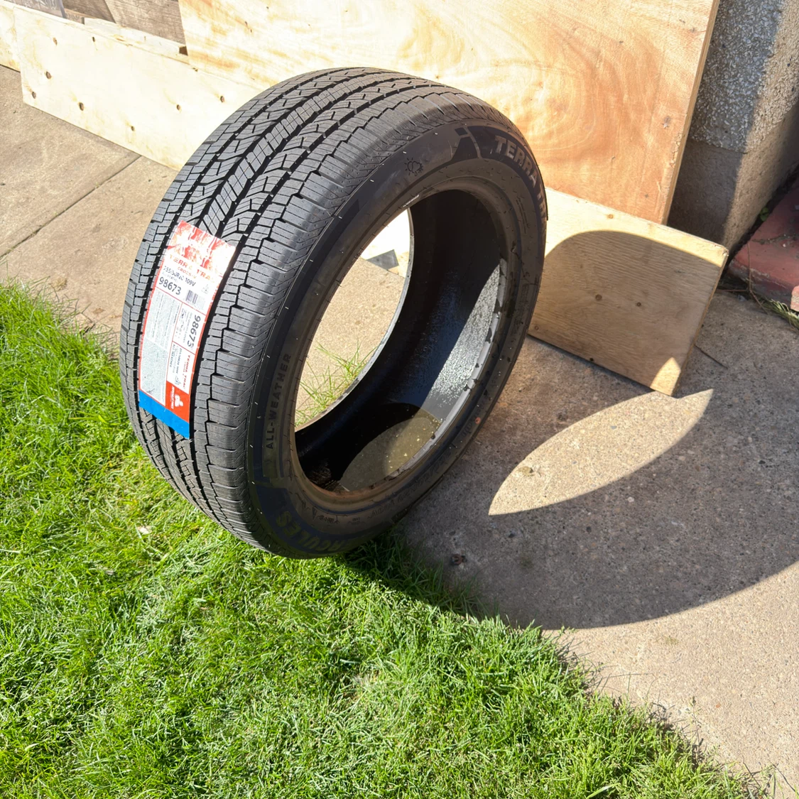 Hercules Terra Trac Cross-V AW Tire 255/50R20 - photo 3