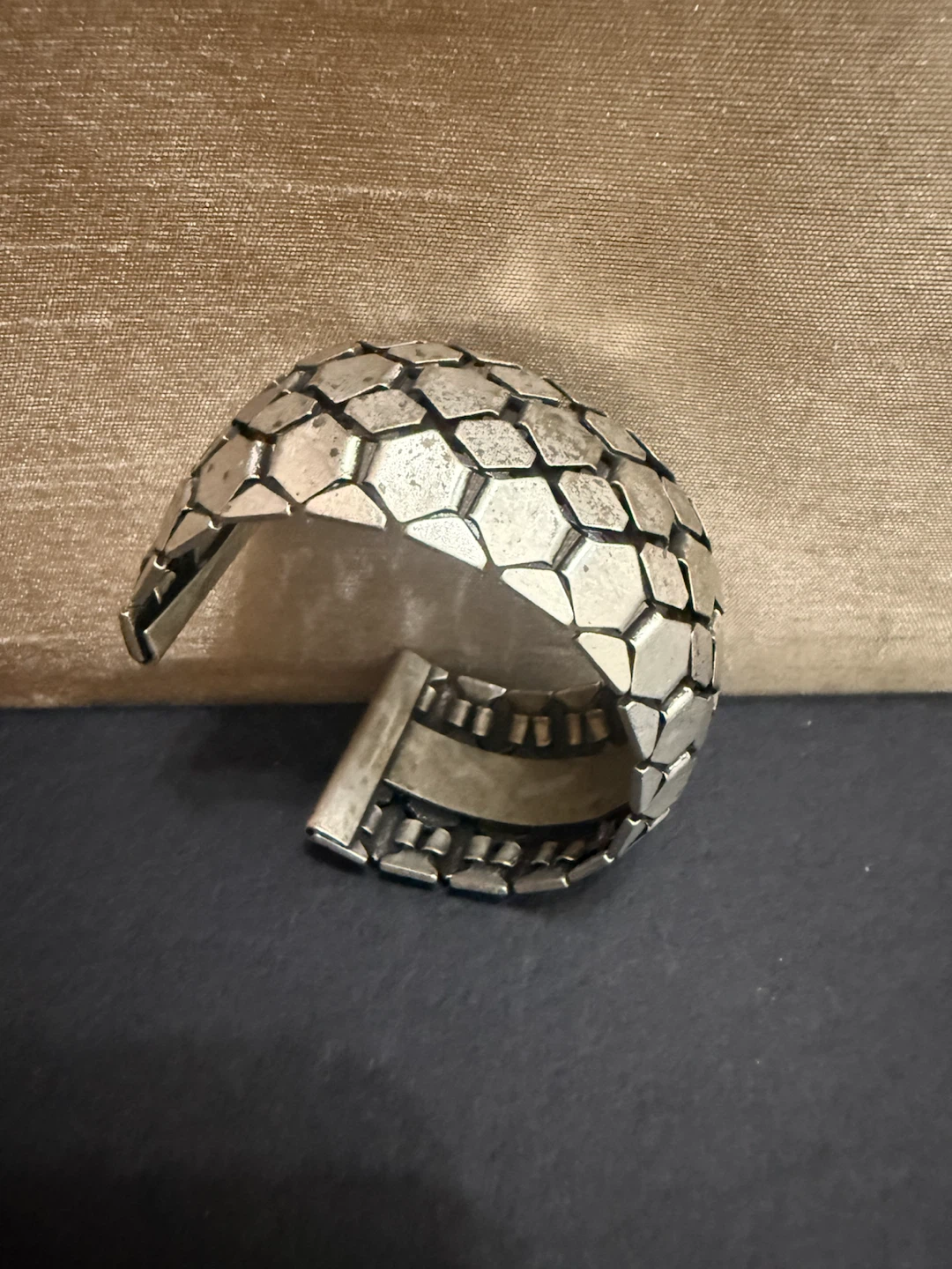 🏈Vintage Geometric Silver Tone Cuff Bracelet