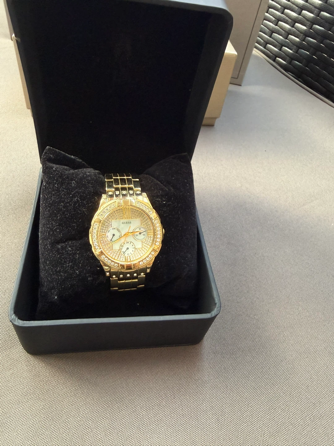 Guess gold-tone crystal watch - photo 2