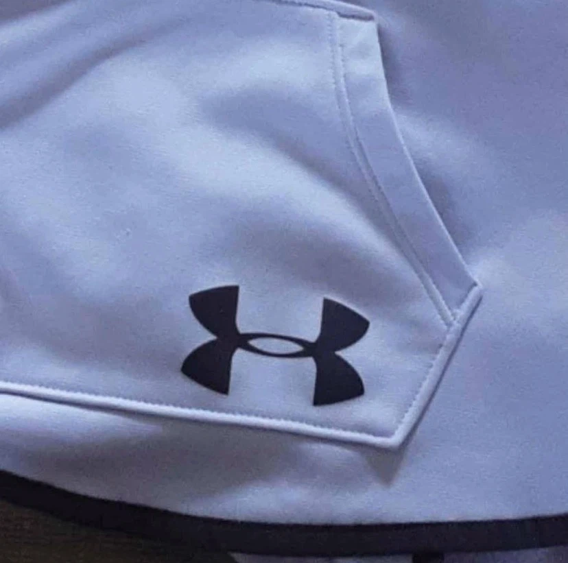 🏈 LIKE NEW Under Armour ColdGear Hoodie Poncho 7-8 yrs - photo 5