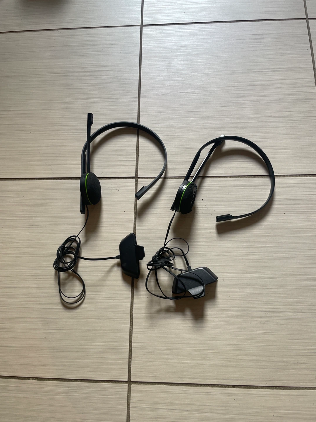 🏈Two Xbox Chat Headsets