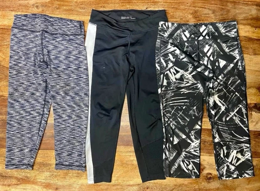 🏈 EUC Bundle of 3 pairs of girls athletic leggings