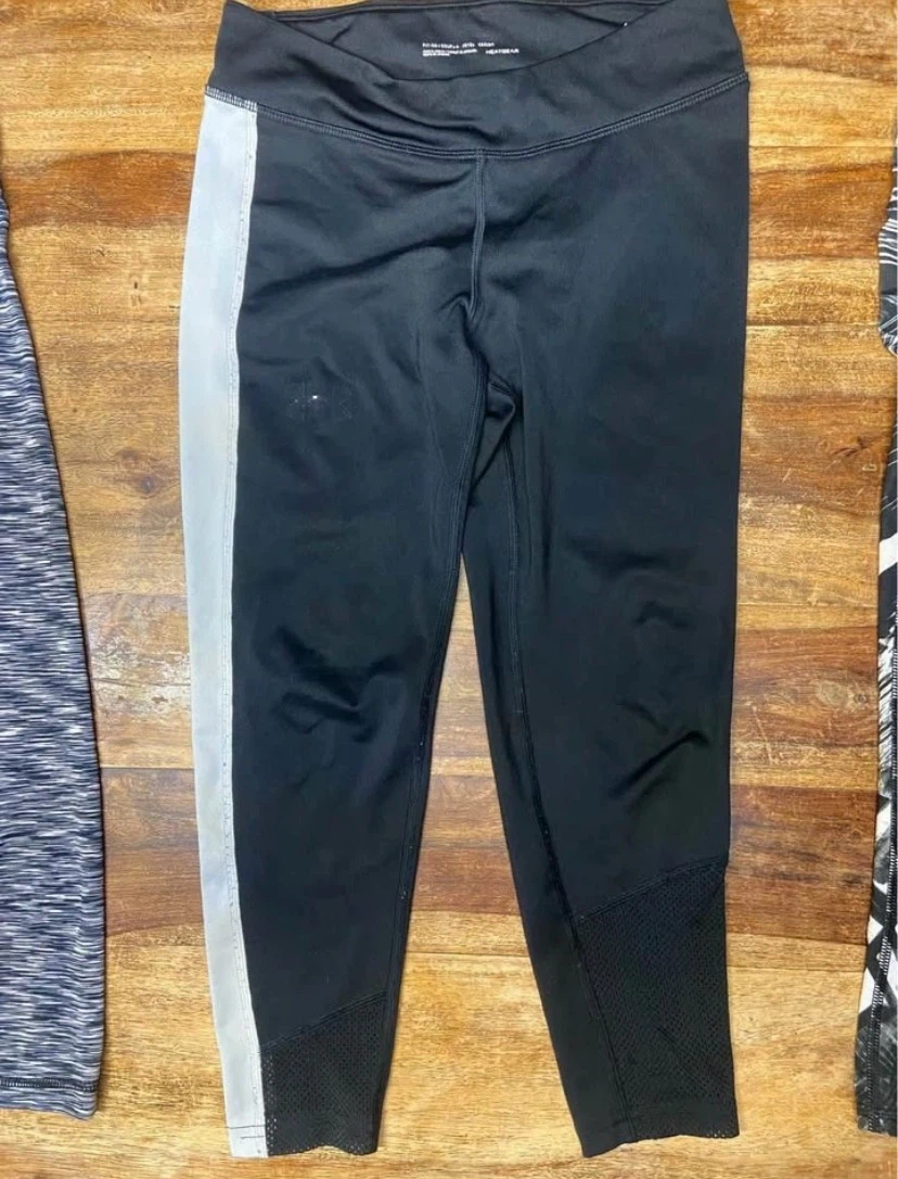 🏈 EUC Bundle of 3 pairs of girls athletic leggings - photo 3