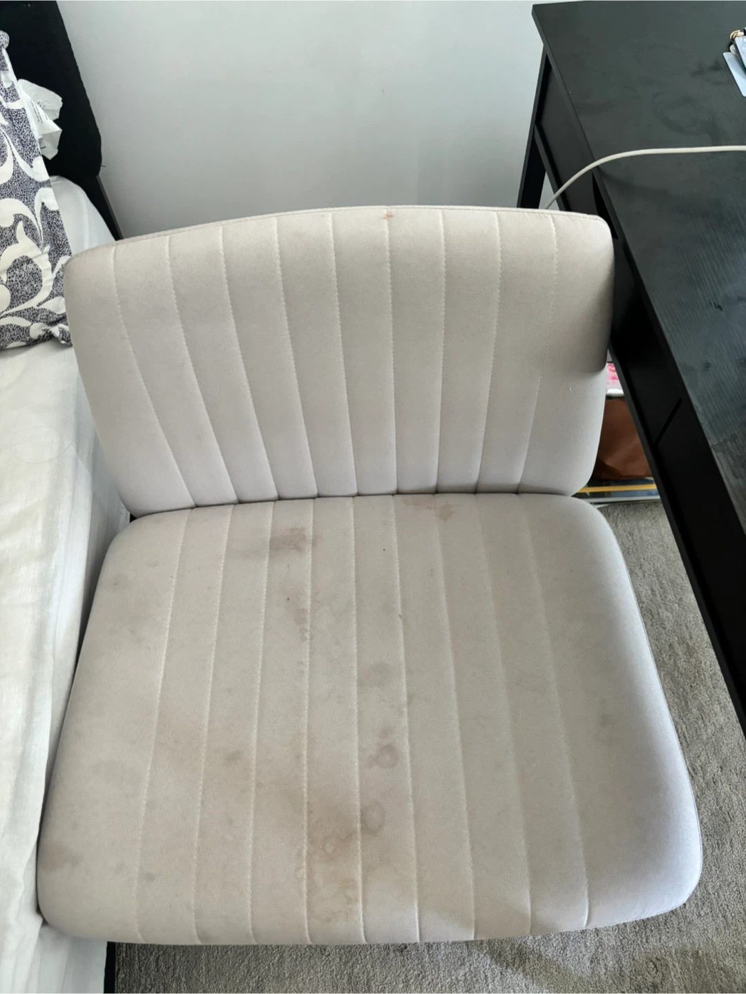 Cream Criss Cross Office Chair – Wide Seat, Swivel & Adjustable - photo 2