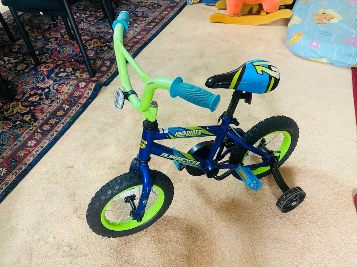 Kids bike (like new) 12-inch - photo 4
