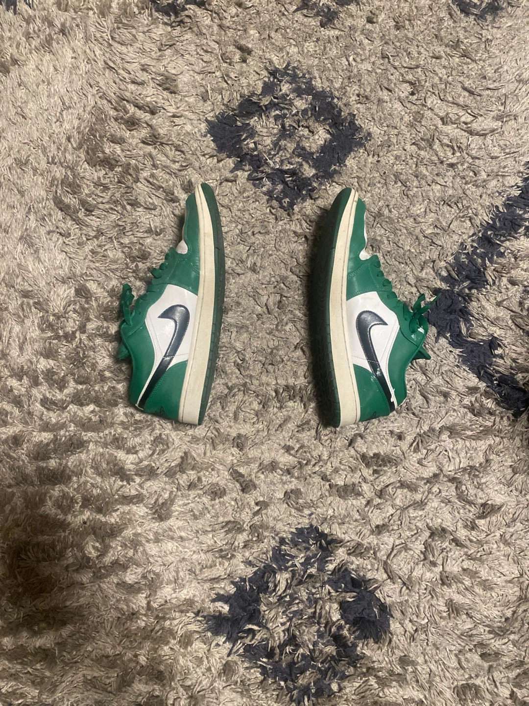 Nike Air Jordan 1 Low Pine Green - photo 2