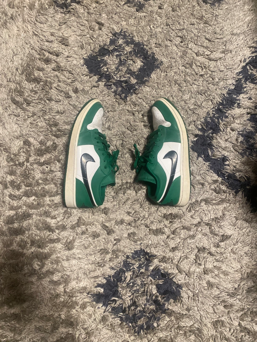 Nike Air Jordan 1 Low Pine Green - photo 3