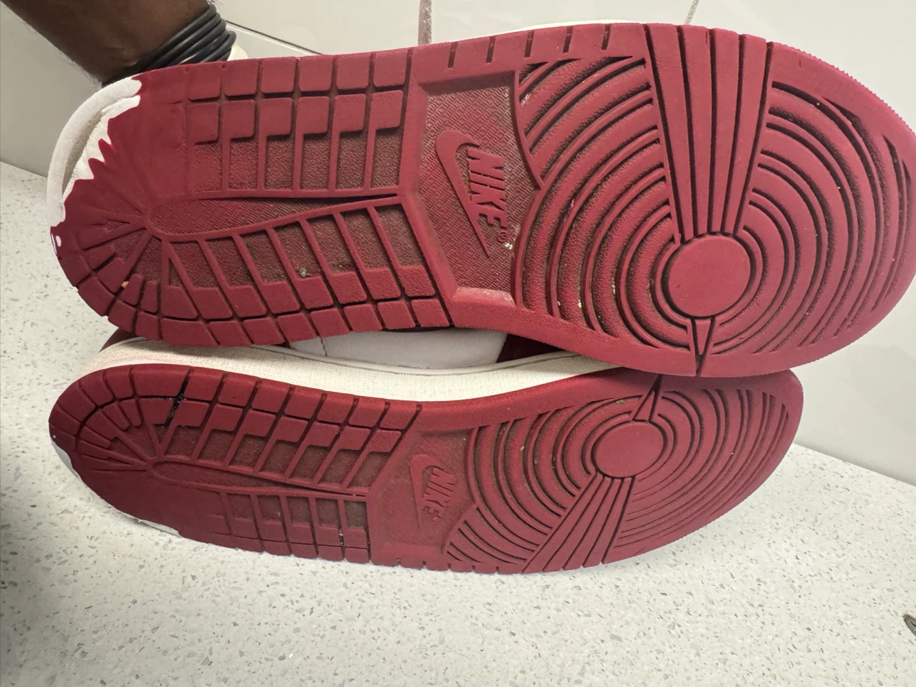 Nike Air Jordan 1 High Red and White - photo 5