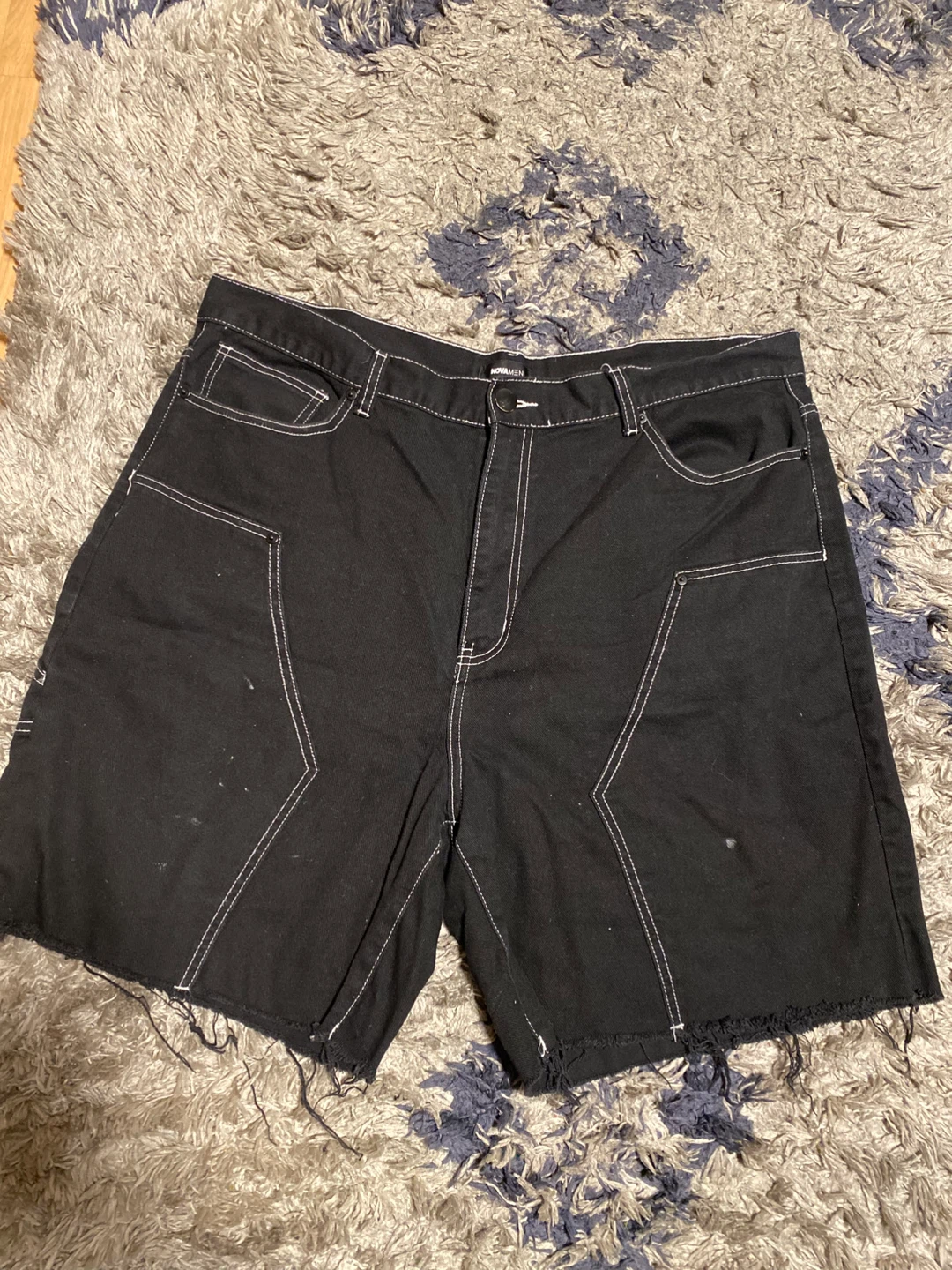 NOVAMEN Black Contrast Stitch Shorts