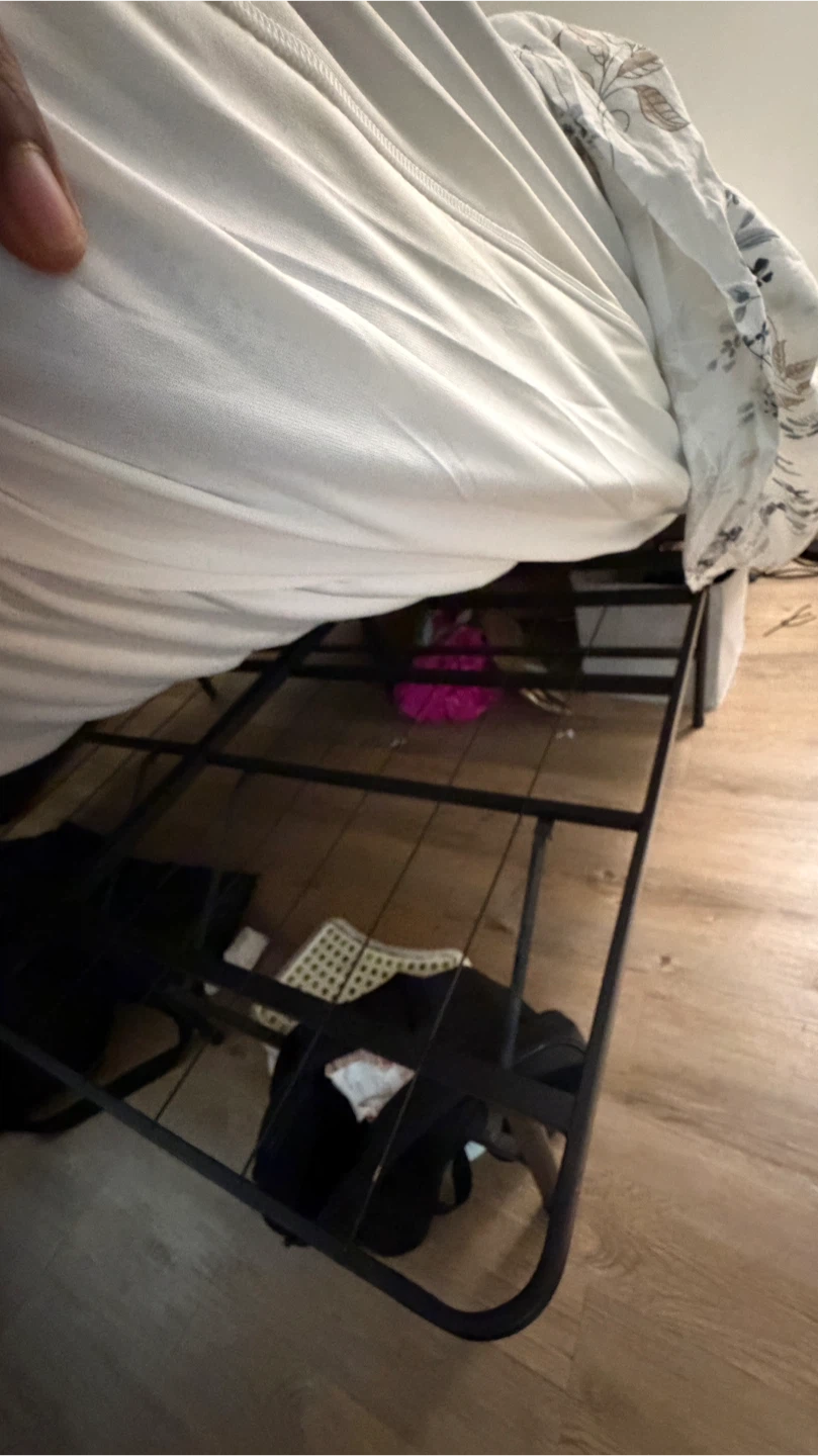 Metal bed frame with mattress - Urgent salee!!! - photo 4