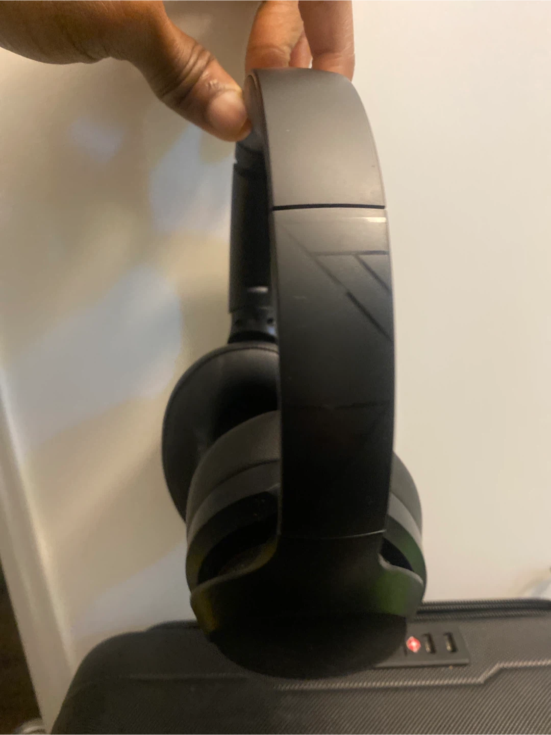 Black Over-Ear Headphones - photo 4