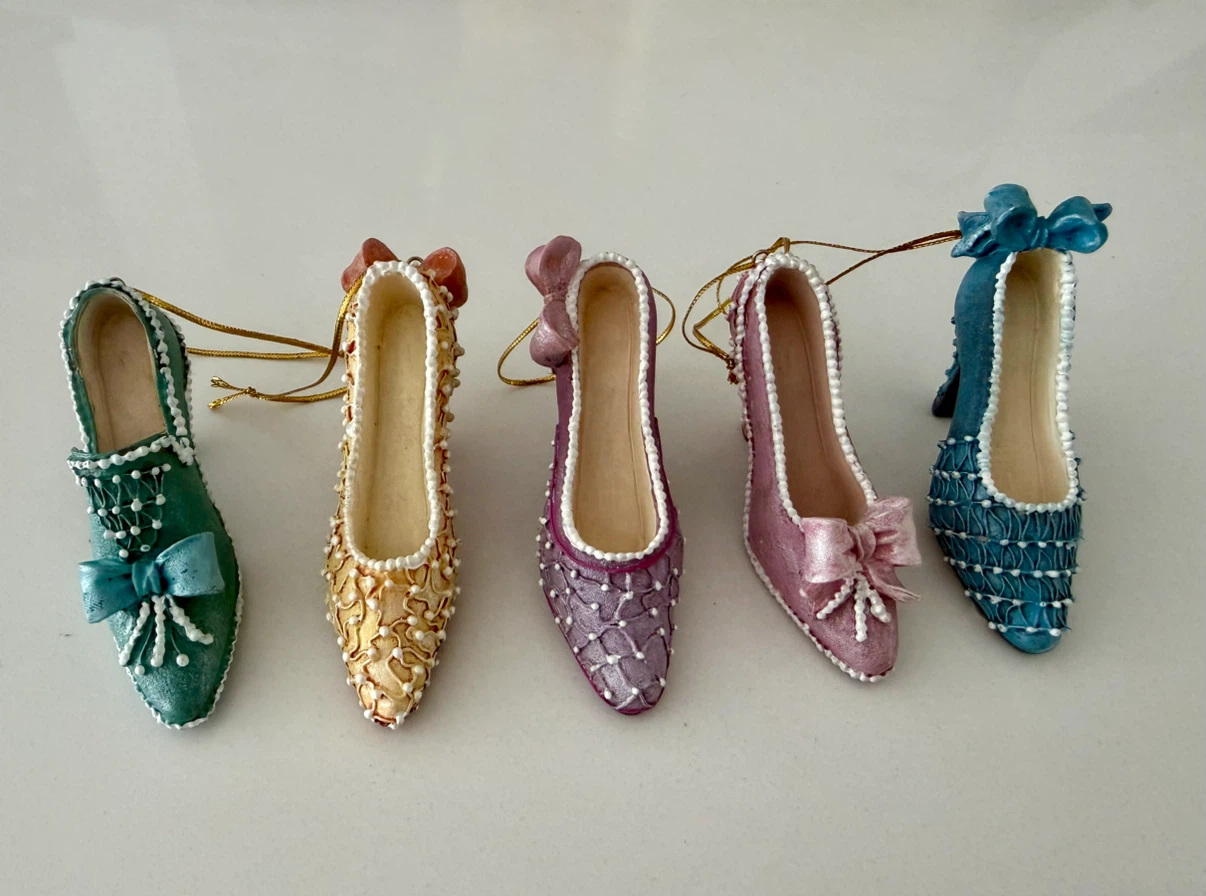Set of 5 High Heel Shoe Ornaments
