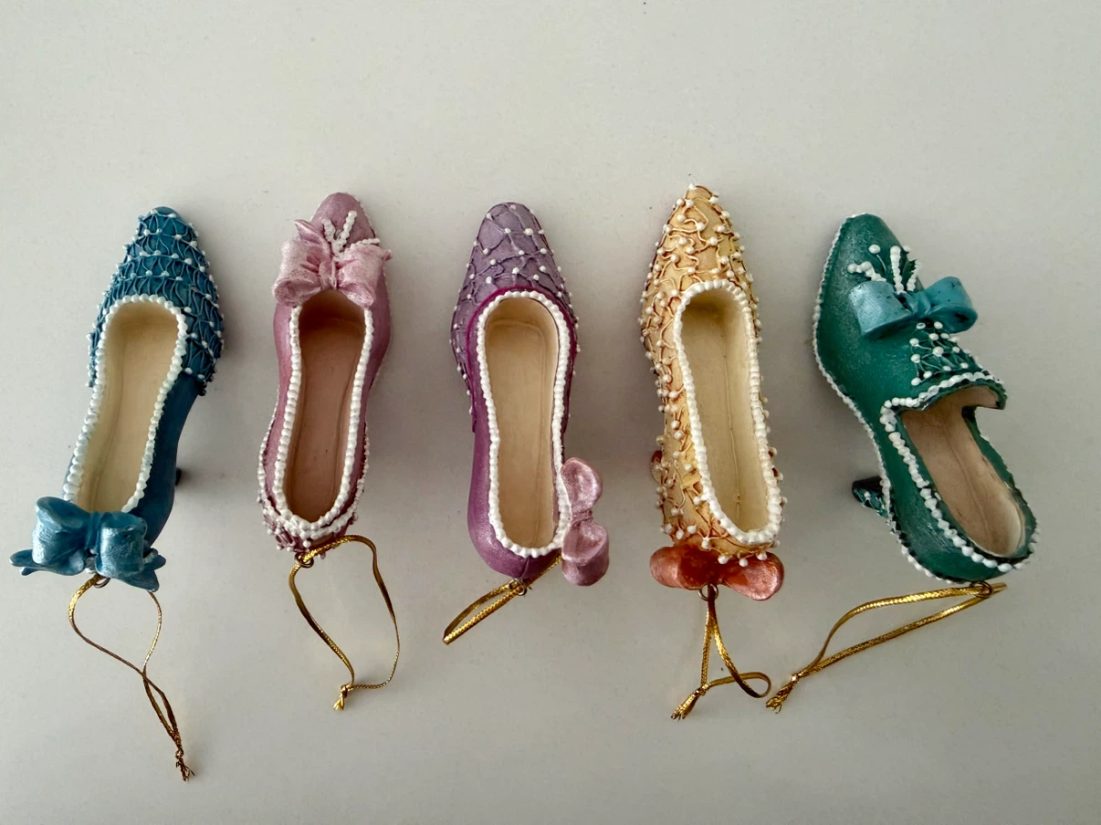 Set of 5 High Heel Shoe Ornaments - photo 2
