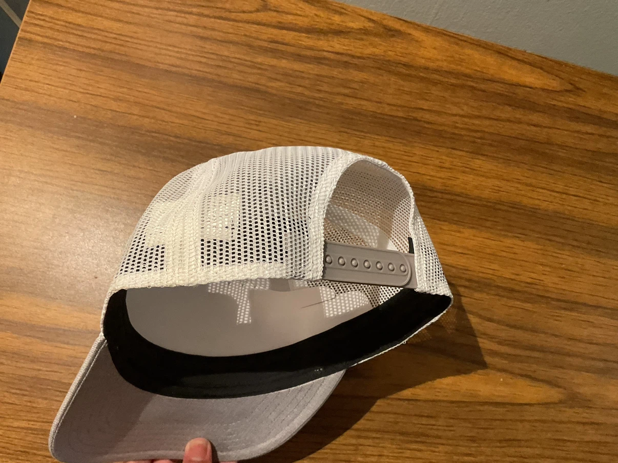 Corona Find Your Beach Trucker Hat - photo 2