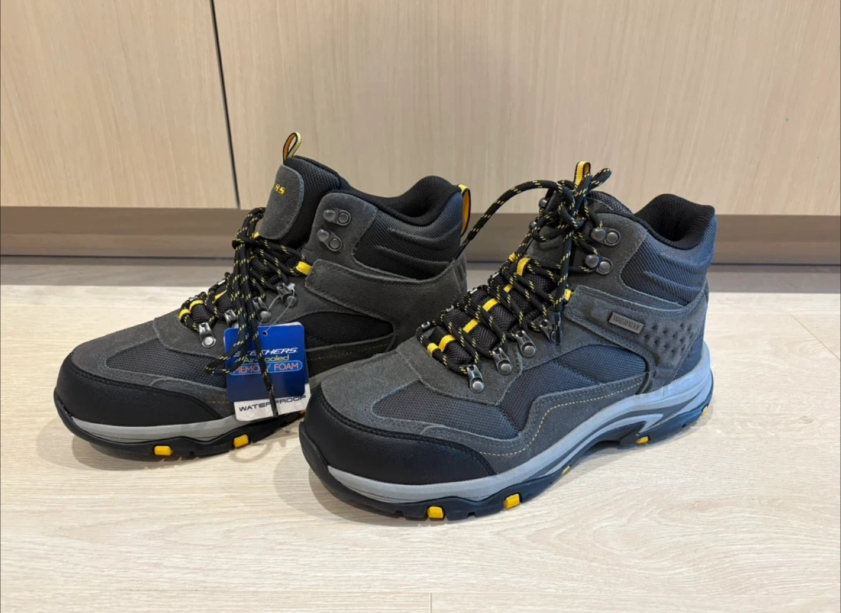 Skechers Waterproof Hiking Boots/ BrandNew