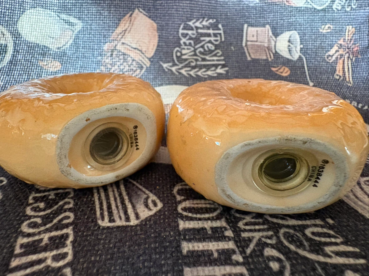 Ceramic Bagel Salt and Pepper Shakers - photo 2