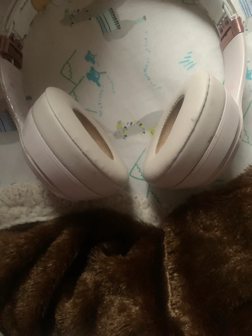 Beats Headphones Pink solo 4 - photo 4