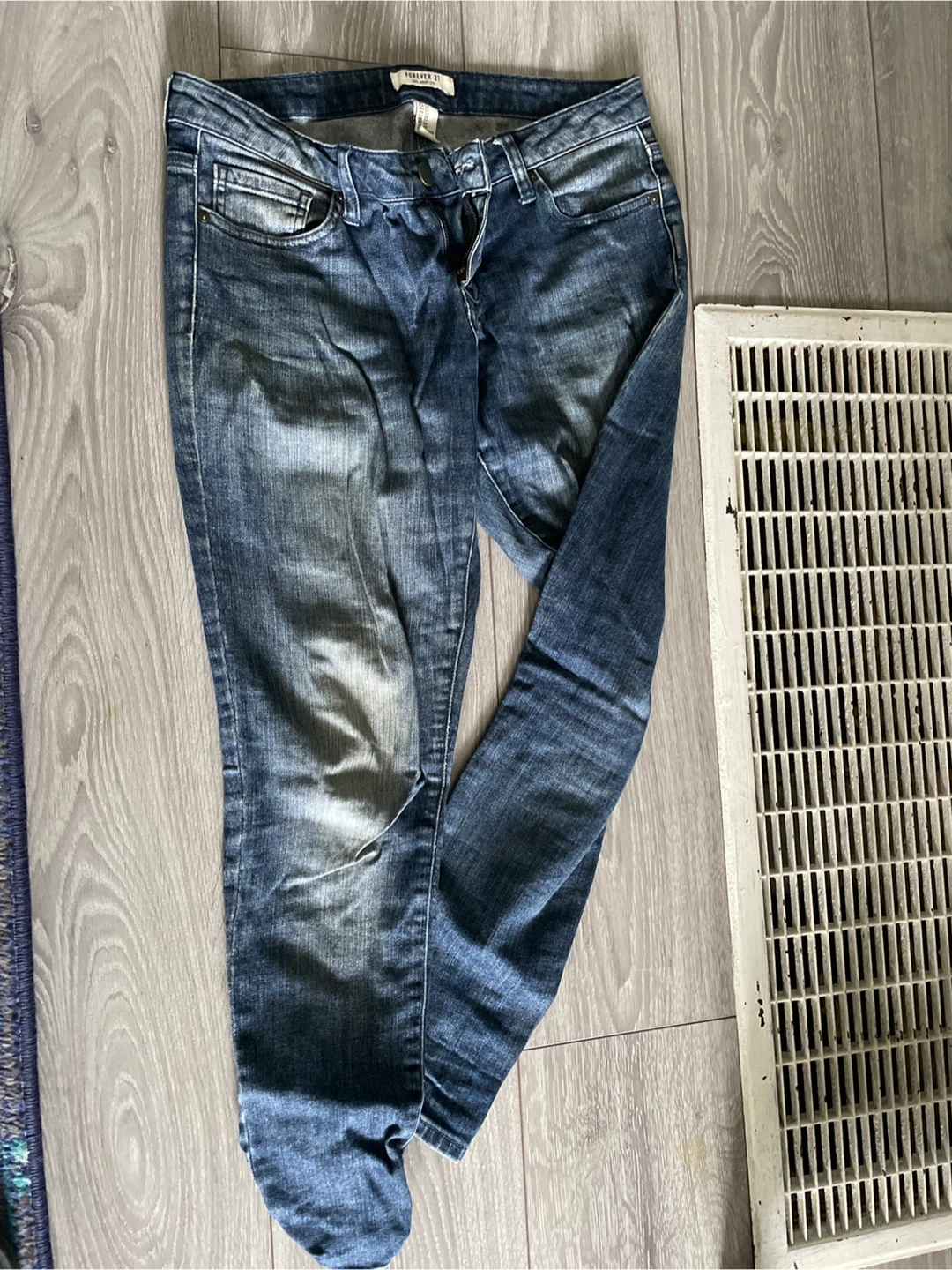 🏈 Forever 21 Medium Wash Jeans