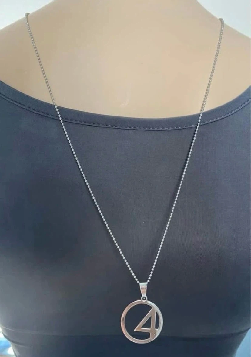 🏈 NEW Fantastic Four Logo Necklace - photo 5