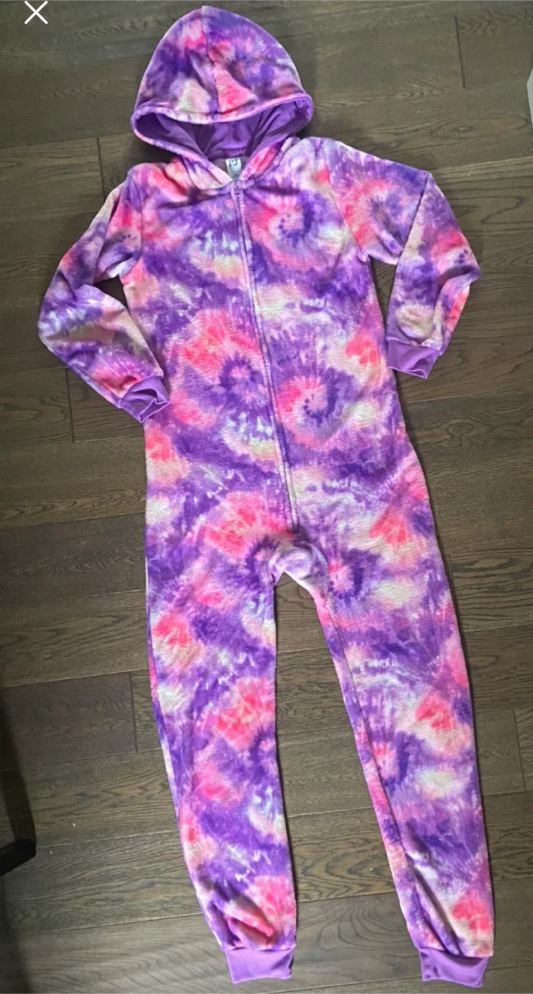 🏈 EUC PJ Place Tie-Dye Fleece Onesie XL (14 yrs)